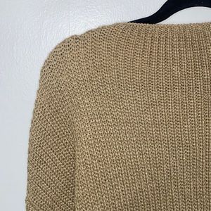 🪿Adorable tan knit sweater!